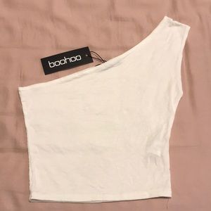 One shoulder crop top